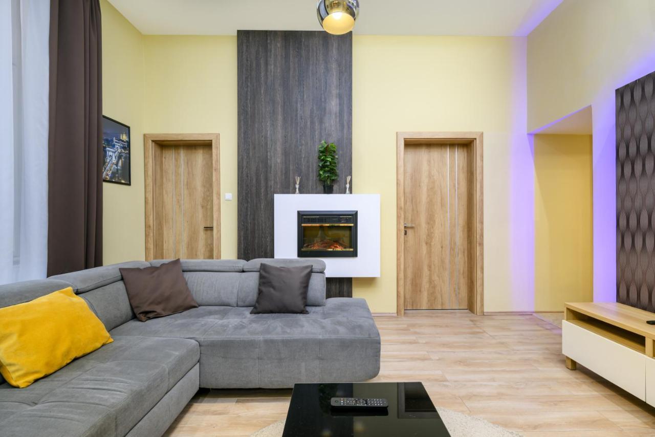 Downtown Deluxe-Two Bedroom Apartment With Sauna Budapest Kültér fotó