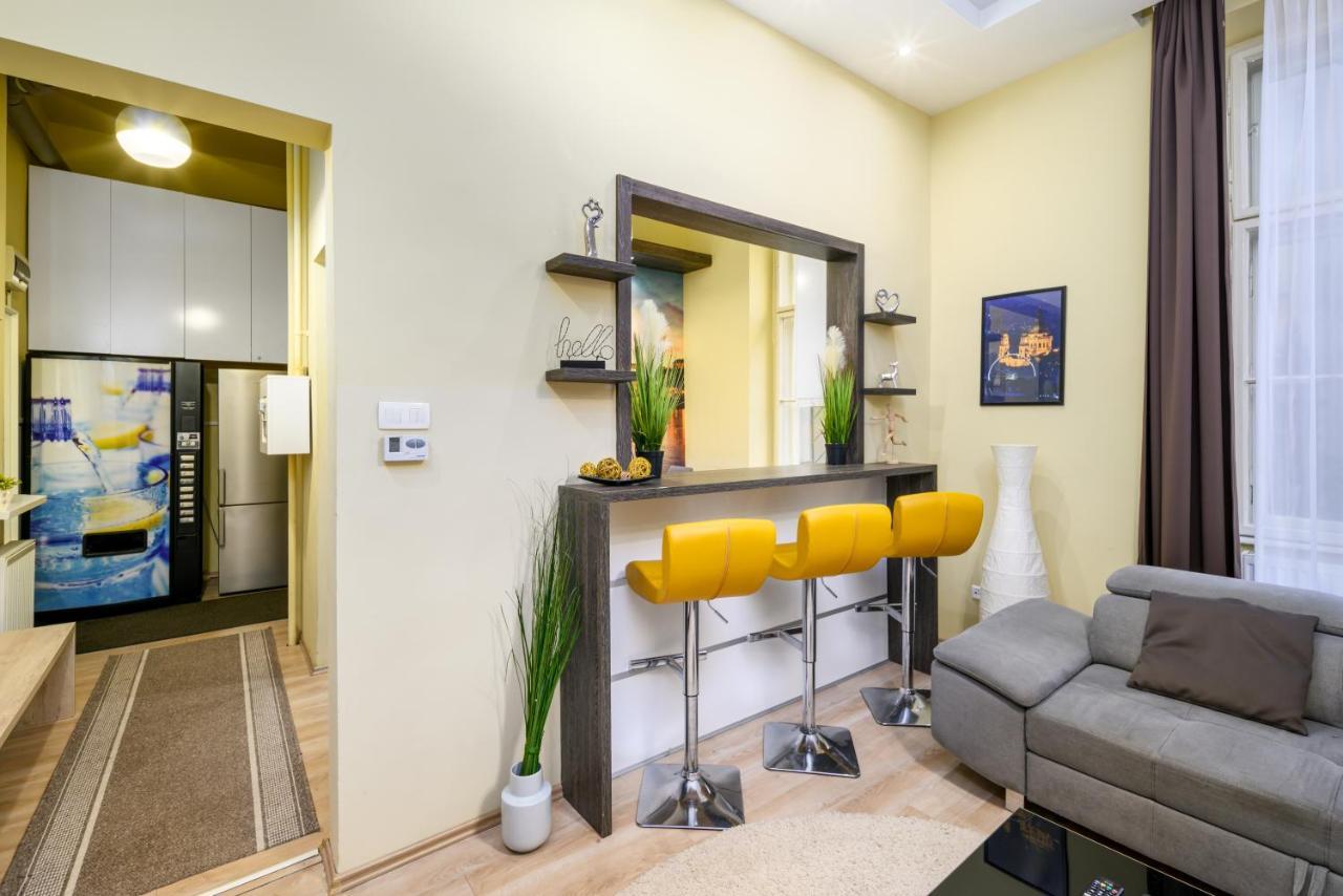 Downtown Deluxe-Two Bedroom Apartment With Sauna Budapest Kültér fotó