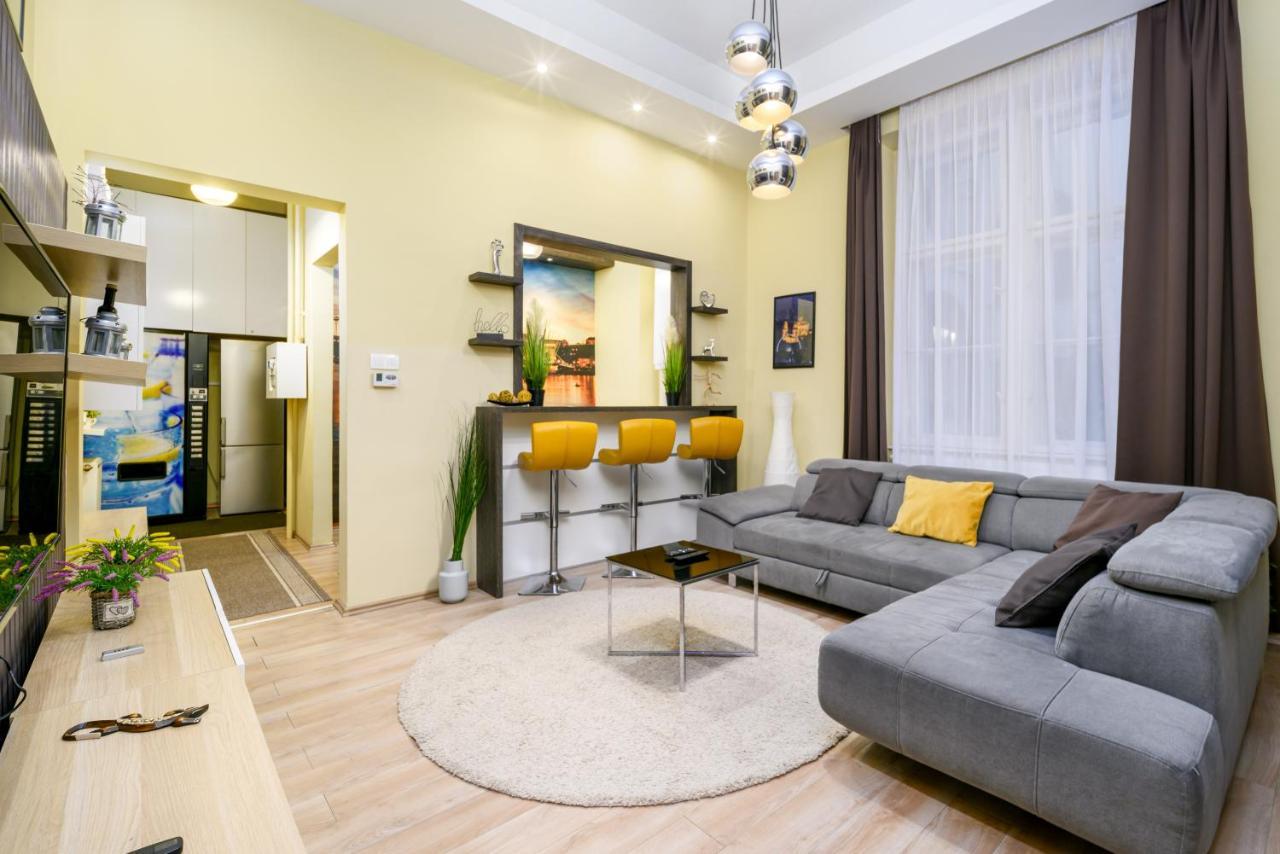 Downtown Deluxe-Two Bedroom Apartment With Sauna Budapest Kültér fotó